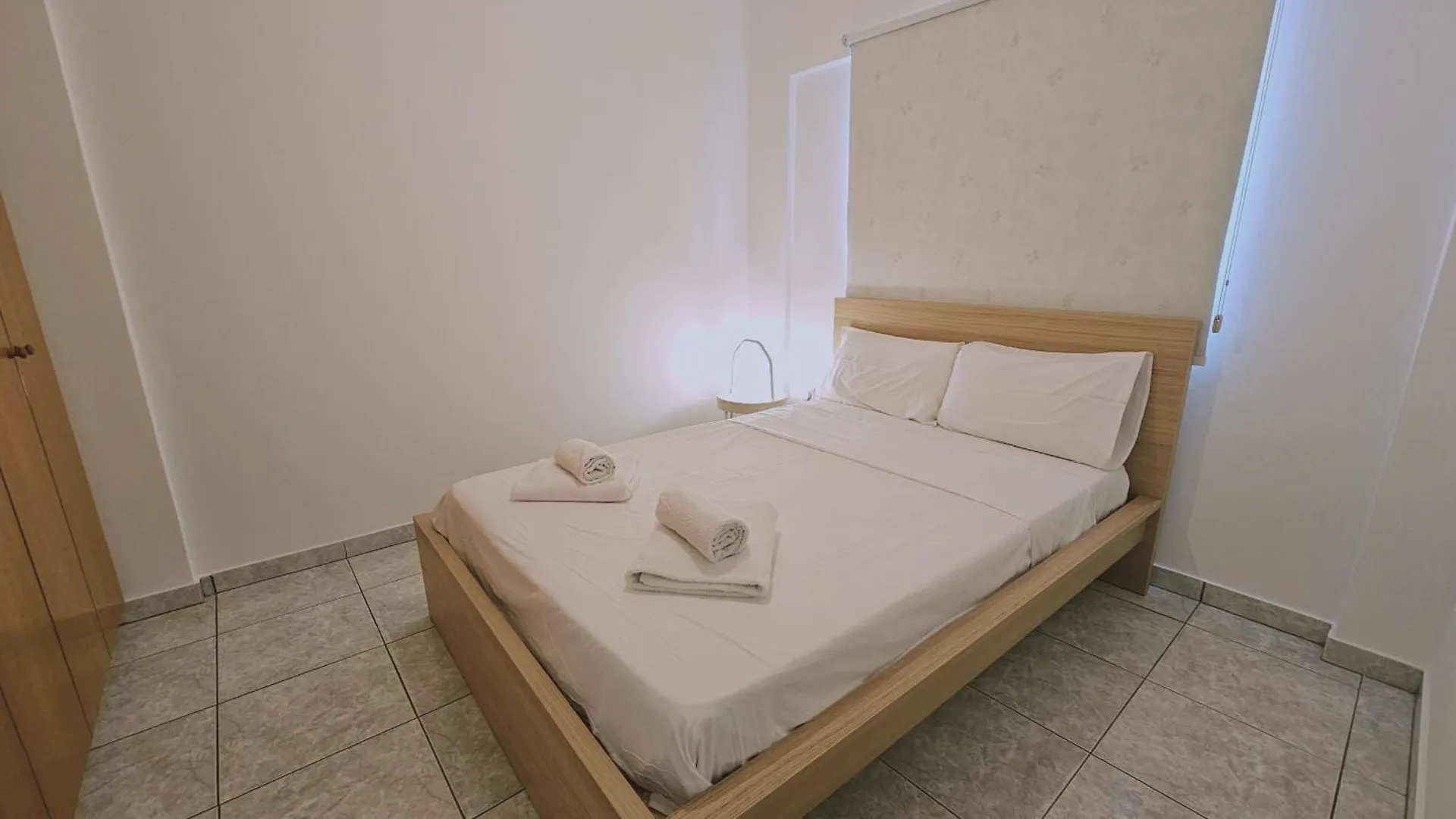 Stay Miracle Apartment Lárnaca