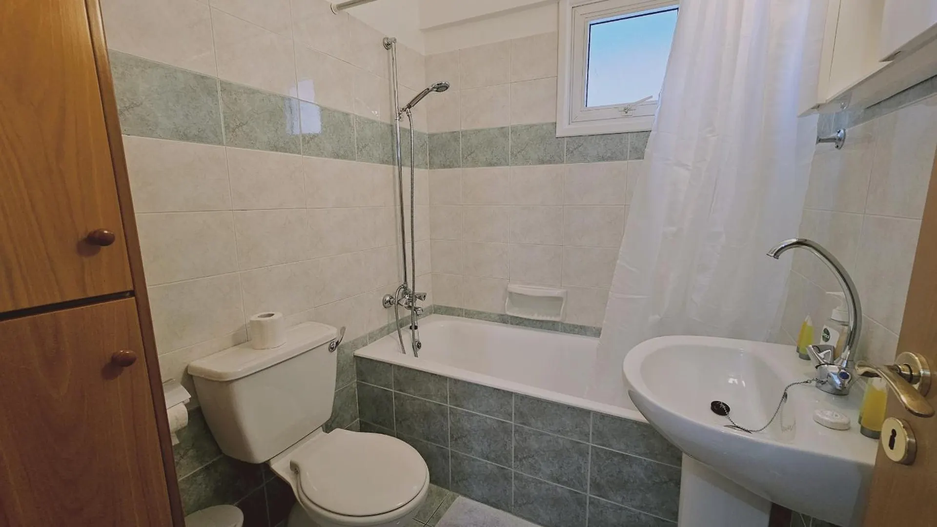 Stay Miracle Apartment Lárnaca 0*,