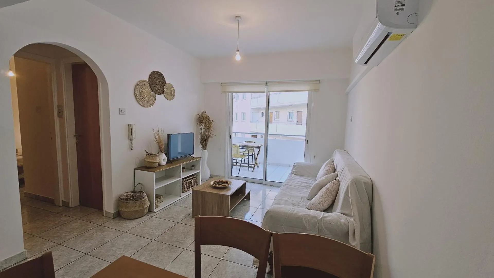 Stay Miracle Apartment Lárnaca